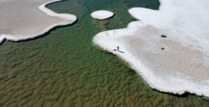 Read more about the article Secret Lagoon Found Resembling Earth 3.5 BIllion Years Ago and What Life on Mars Would Look Like